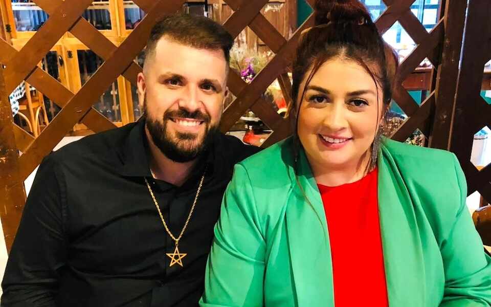 Pai Jheimes de Marabô e Mãe Fran da Cigana - Crédito da Foto: Acervo Pessoal